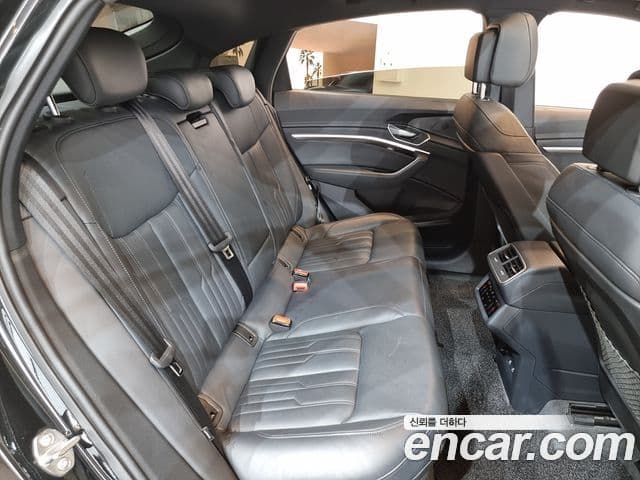 Audi e-Tron 55 Quattro Sportback, 2022 11