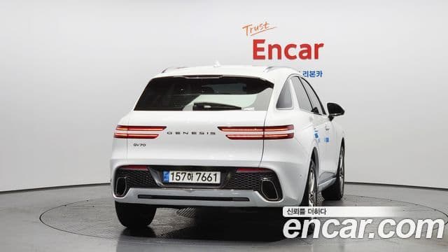 Genesis GV70, 2022 4