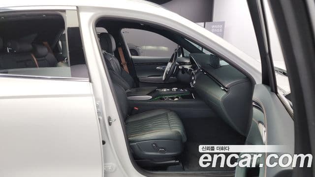 Genesis GV70, 2022 10