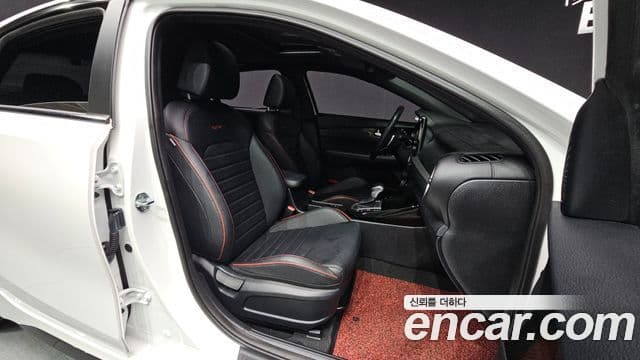 Kia The / новый New K3 2세대 Signature, 2022 11