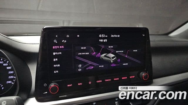 Kia The / новый New K3 2세대 Signature, 2022 16