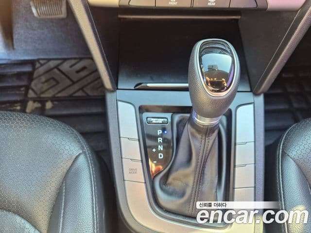 Hyundai Avante AD 1.6 LPI Style(арендный автомобиль), 2017 13