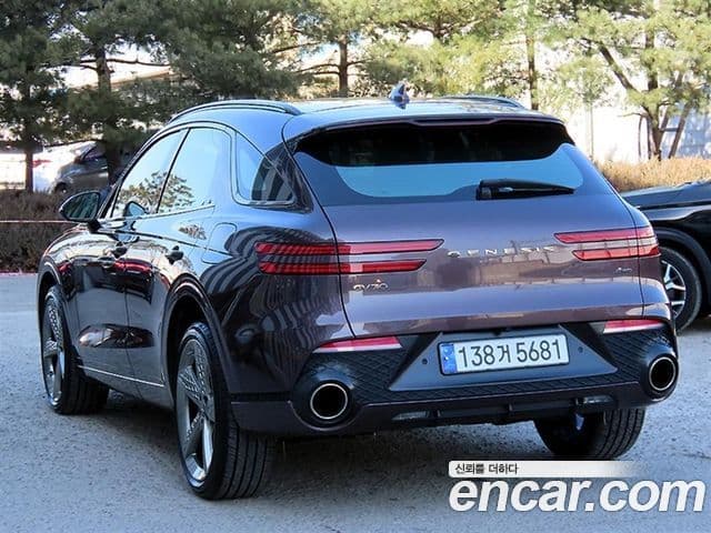 Genesis GV70, 2021 3