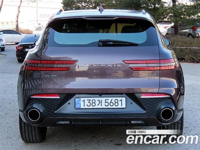 Genesis GV70, 2021 4