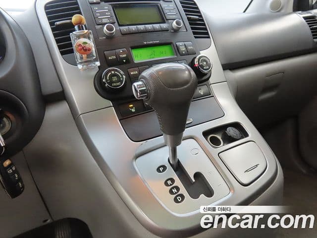 Kia Carnival R President, 2013 11