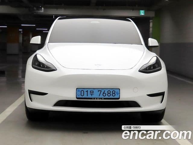 Tesla модель Y, 2024 4