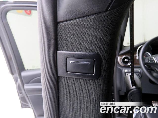 Mercedes-Benz V-класс W447, 2023 9