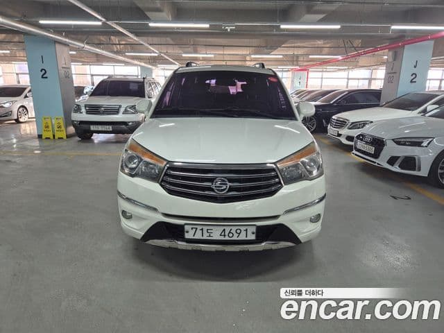 KG모빌리티(SsangYong) Korando 투리스모 4WD GT 11인승, 2014 2