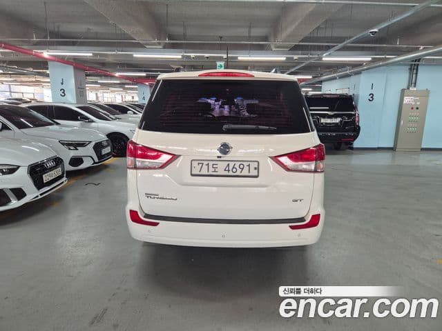 KG모빌리티(SsangYong) Korando 투리스모 4WD GT 11인승, 2014 все фото