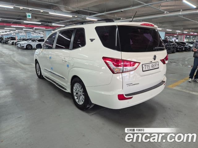 KG모빌리티(SsangYong) Korando 투리스모 4WD GT 11인승, 2014 6