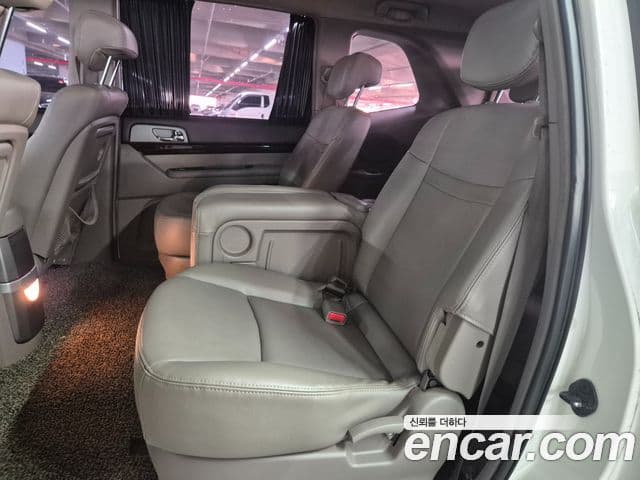 KG모빌리티(SsangYong) Korando 투리스모 4WD GT 11인승, 2014 9