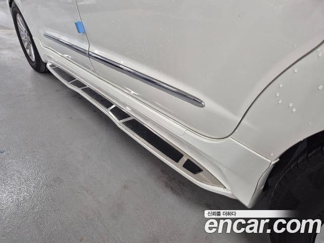 KG모빌리티(SsangYong) Korando 투리스모 4WD GT 11인승, 2014 19