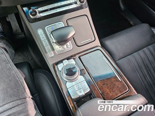 Genesis G90 Luxury, 2020 11