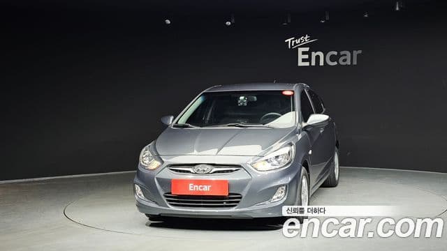 Hyundai Accent(новый кузов / новое поколение) Luxury, 2012 3