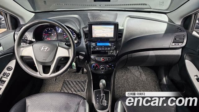 Hyundai Accent(новый кузов / новое поколение) Luxury, 2012 7