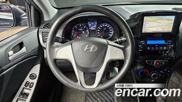 Hyundai Accent(новый кузов / новое поколение) Luxury, 2012 13