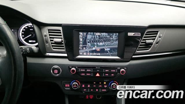 Kia Niro Prestige, 2017 14