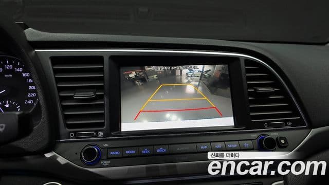 Hyundai Avante AD 1.6 GDI Value Plus, 2018 14