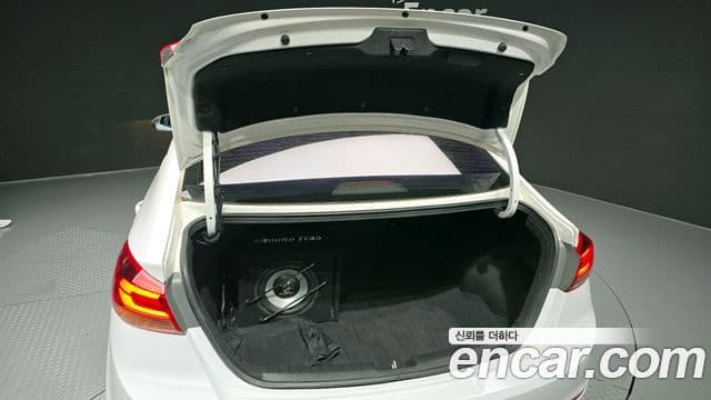 Hyundai Avante AD 1.6 GDI Value Plus, 2018 20