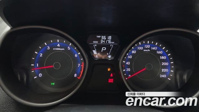 Hyundai Avante MD M16 GDI Smart, 2013 8