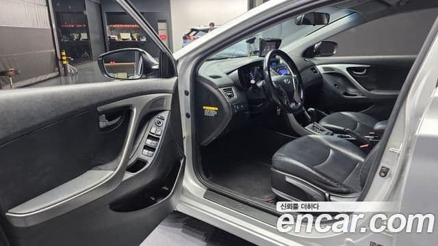 Hyundai Avante MD M16 GDI Smart, 2013 10