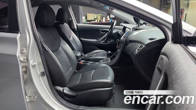 Hyundai Avante MD M16 GDI Smart, 2013 11