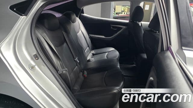 Hyundai Avante MD M16 GDI Smart, 2013 12