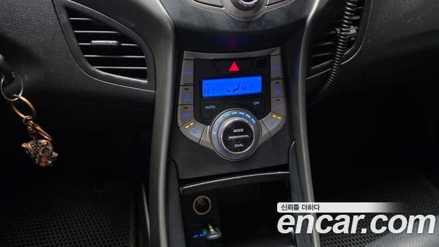 Hyundai Avante MD M16 GDI Smart, 2013 16