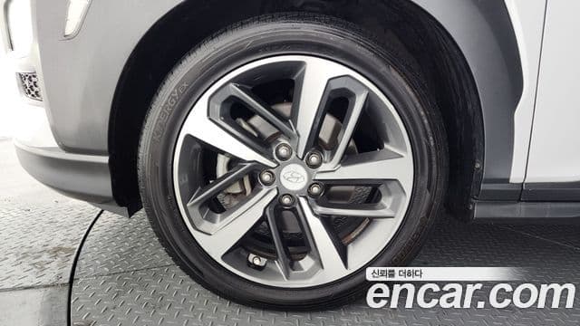 Hyundai Kona Modern Art, 2018 все фото