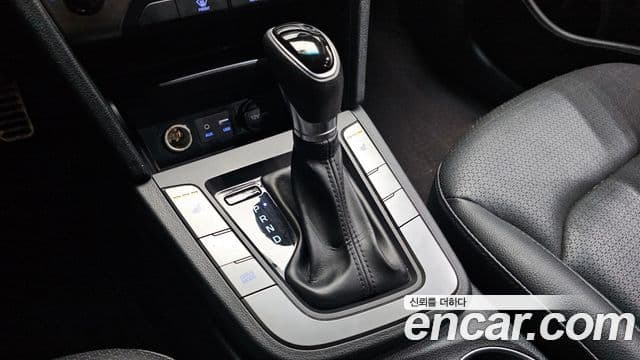 Hyundai Avante AD 1.6 GDI Value Plus, 2017 9