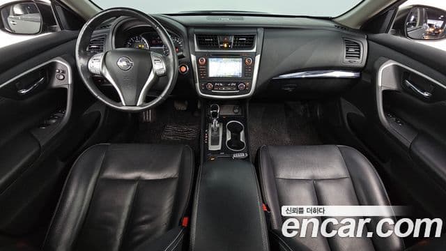 Nissan 알티마 L33, 2017 7