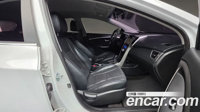 Hyundai i30(новый кузов / новое поколение) 1.6 GDI PYL, 2015 10