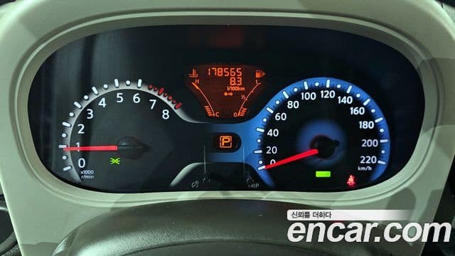 Nissan 큐브 Z12, 2011 8