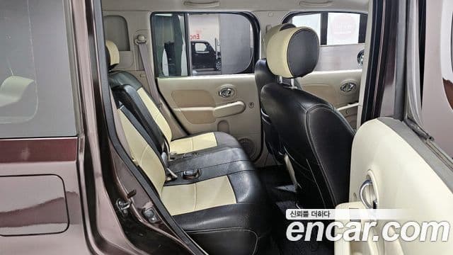 Nissan 큐브 Z12, 2011 12