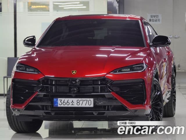 Lamborghini Urus 4.0 V8 SE, 2025 1