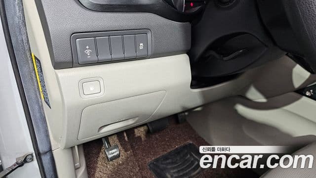 Kia All New Carnival 11인승 Deluxe, 2015 13