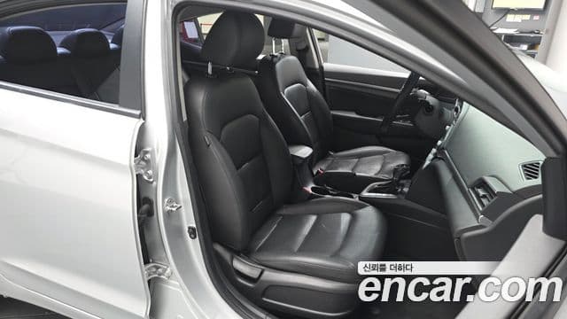 Hyundai The / новый New Avante AD Smart(для аренды), 2019 12