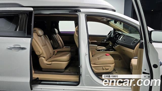 Kia All New Carnival Noblesse, 2018 10