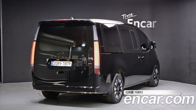Hyundai Staria Inspiration, 2025 2