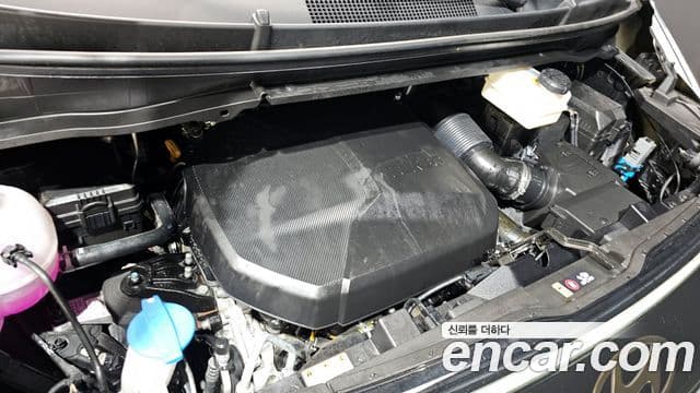 Hyundai Staria Inspiration, 2025 6