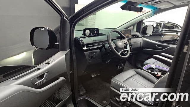 Hyundai Staria Inspiration, 2025 10