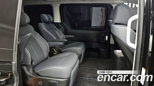 Hyundai Staria Inspiration, 2025 12