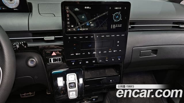 Hyundai Staria Inspiration, 2025 14