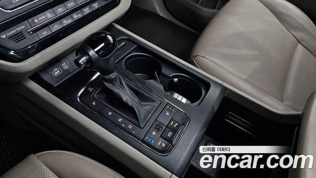 Kia All New Carnival Luxury, 2016 9