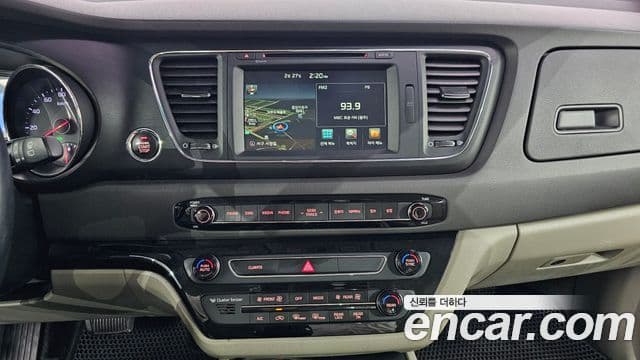 Kia All New Carnival Luxury, 2016 13