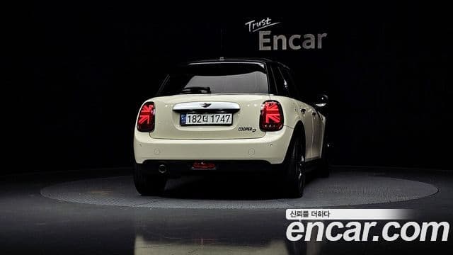Mini Cooper D 3세대, 2015 4