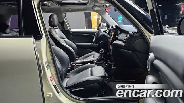 Mini Cooper D 3세대, 2015 10