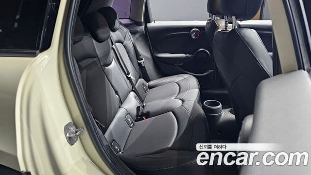 Mini Cooper D 3세대, 2015 12