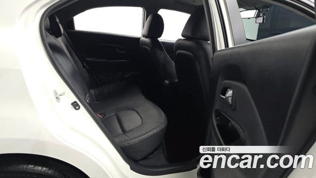 Kia The / новый New Pride Luxury, 2015 12