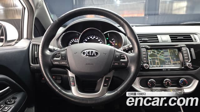 Kia The / новый New Pride Luxury, 2015 13